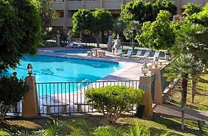 Hotel &