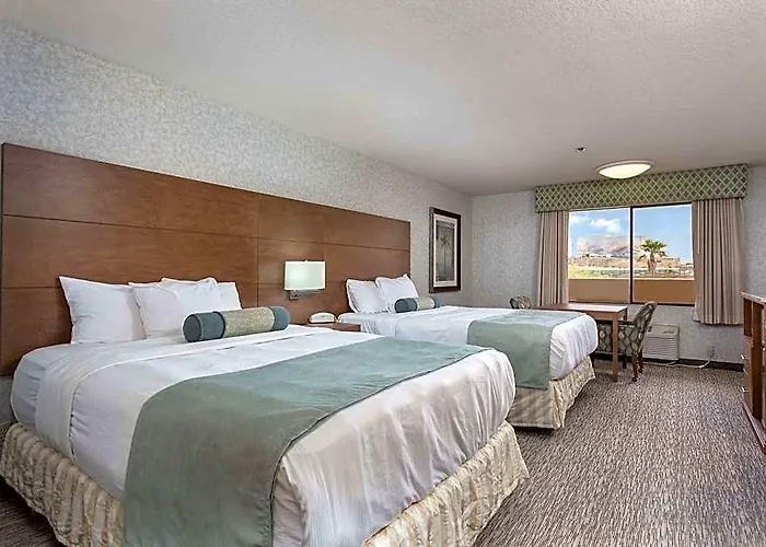 & Hotel Yuma