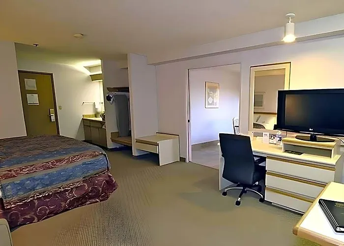 Hotel & Yuma